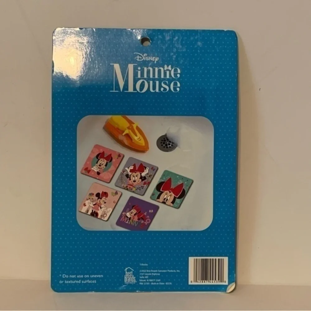 NIP. DISNEY Minnie Mouss 5PK Tub Treads
